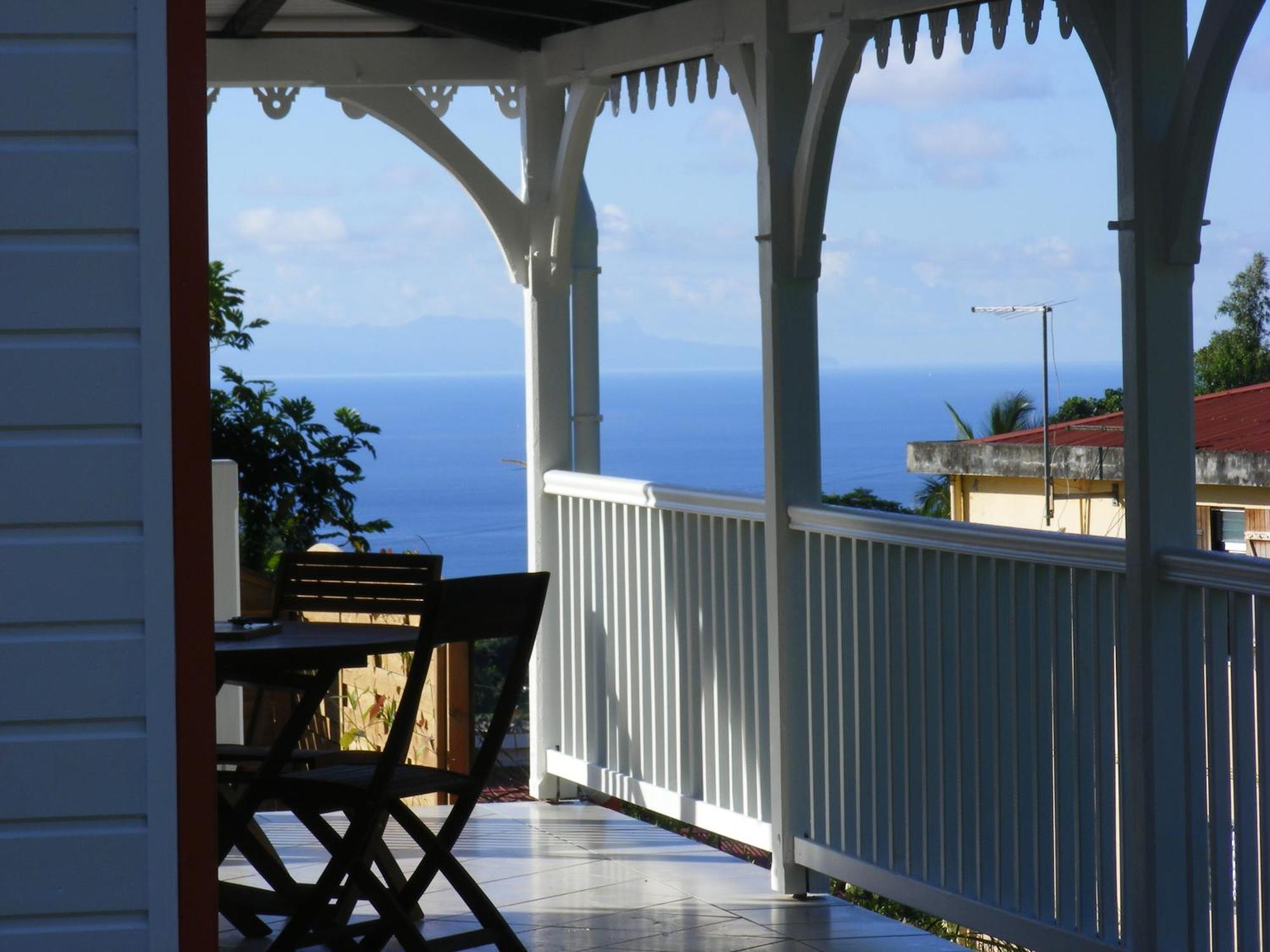 Bungalows Corail, F3 Avec Piscine A Sainte Luce Sainte-Luce Exterior foto